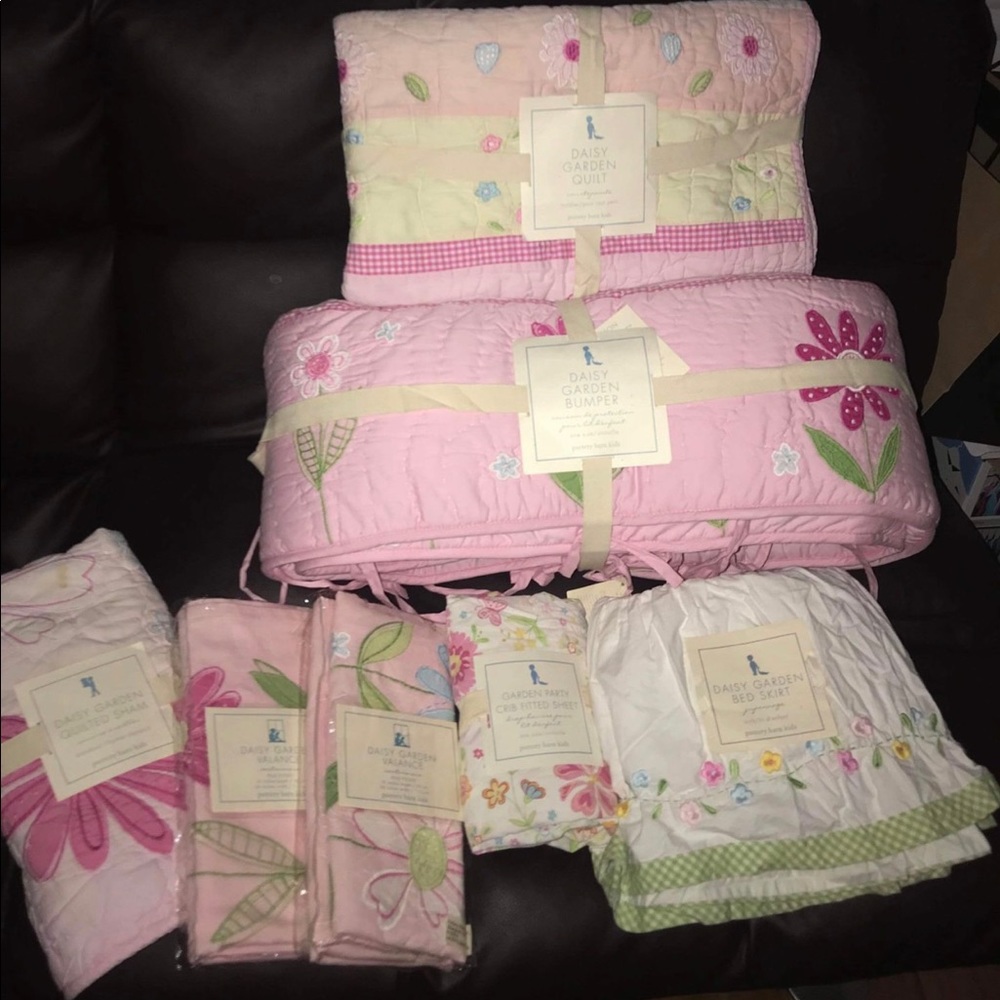 Baby crib bedding set